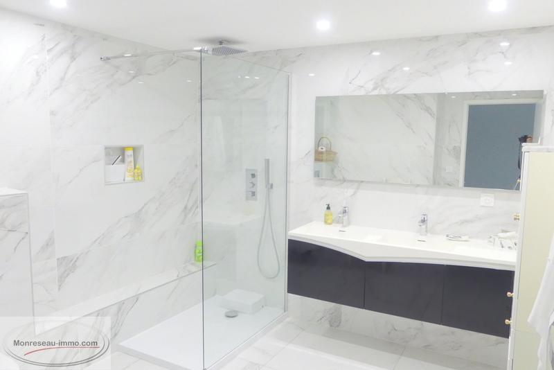 Demeure - 235 m² - 8 pièces