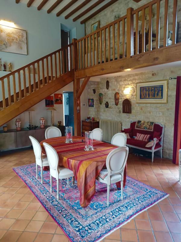 Maison - 220 m² - 8 pièces