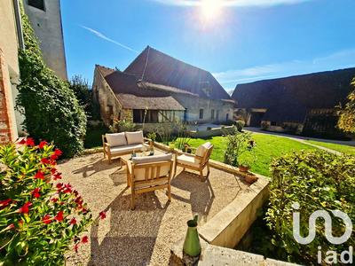 Maison - 240 m² - 9 pièces