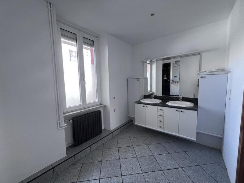 Immeuble - 193 m² - 9 pièces