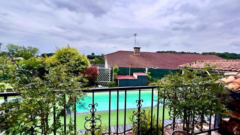 Maison - 170 m² - 5 pièces