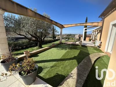 Maison - 205 m² - 7 pièces