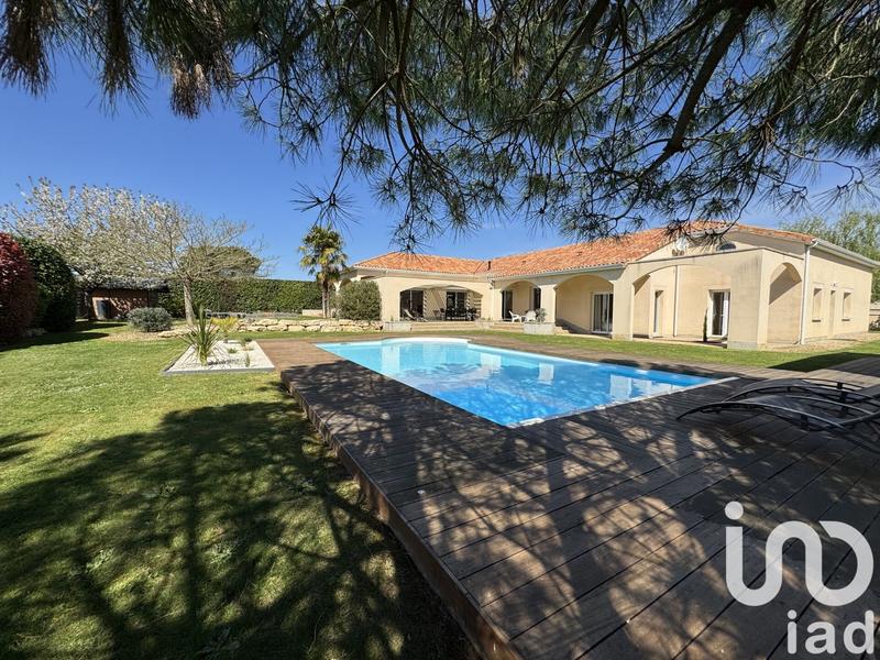 Maison de maîtres - 260 m² - 10 pièces