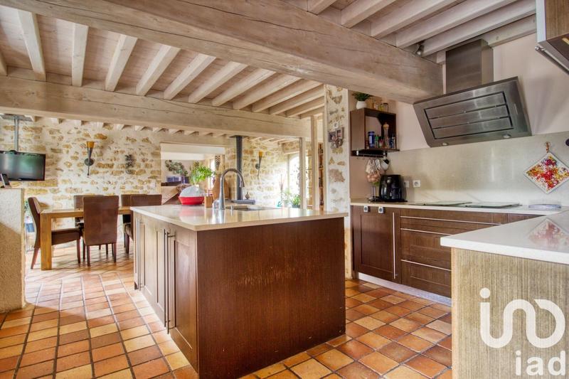 Maison - 327 m² - 9 pièces