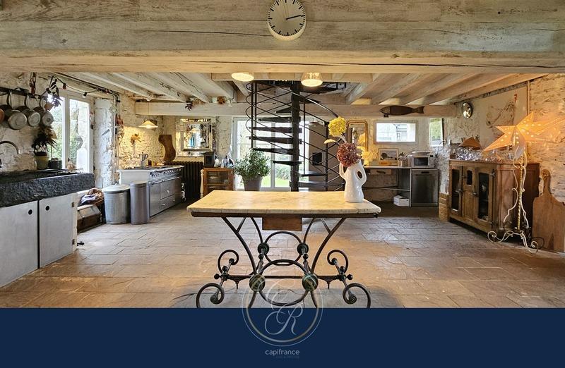 Maison - 270 m² - 7 pièces