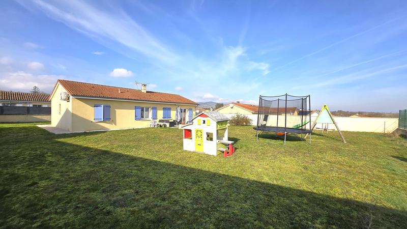 Maison - 90 m² - 5 pièces