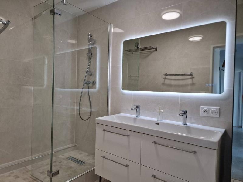 Appartement - 75 m² - 6 pièces