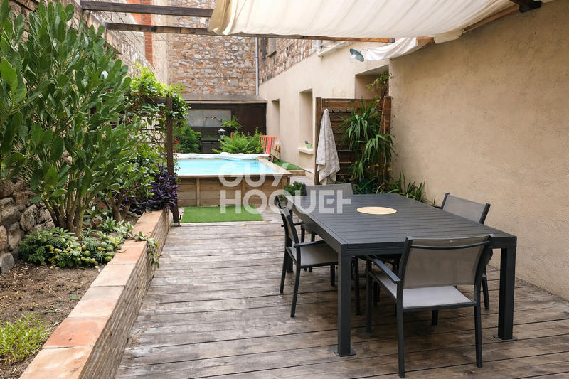 Maison - 224 m² - 6 pièces