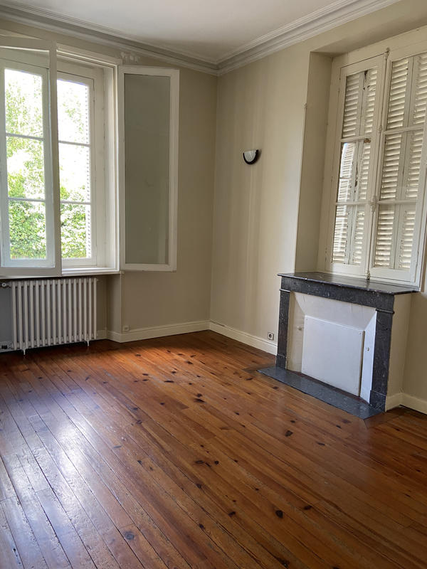 Maison - 258 m² - 11 pièces