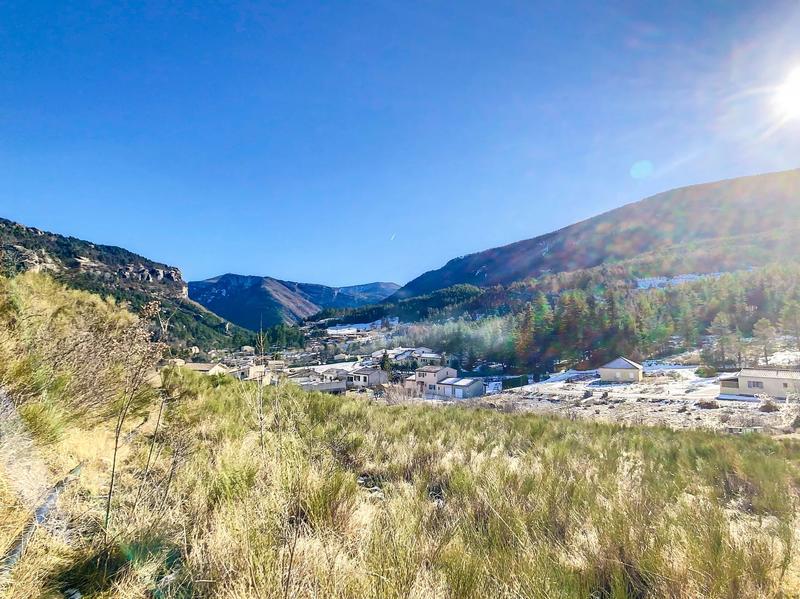 Terrain constructible - 720 m²