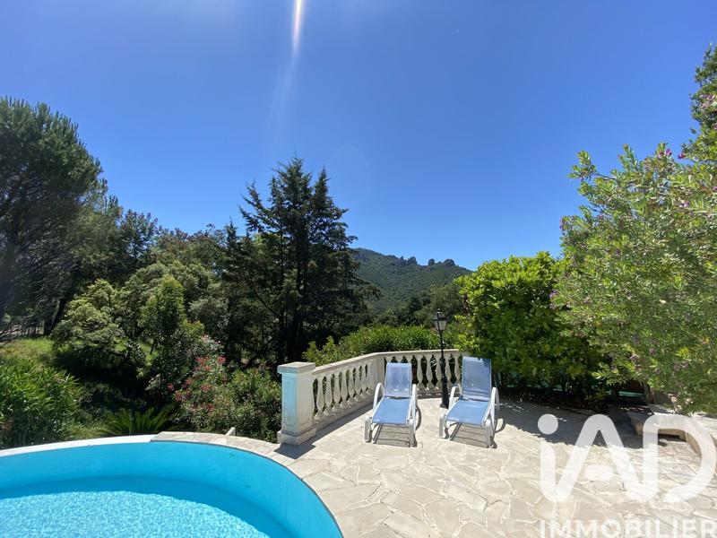 Maison - 140 m² - 6 pièces