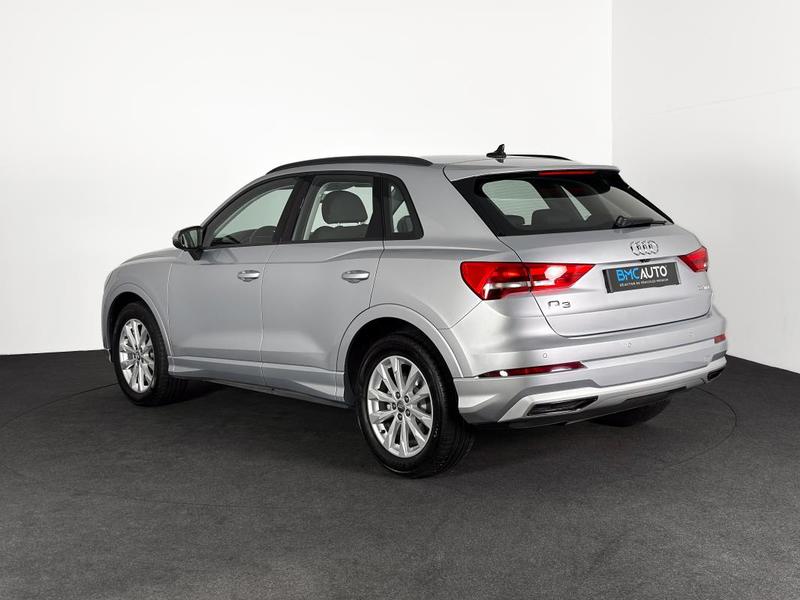 Audi Q3 Sport 35 Tdi 150ch Virtual Cockpit Sieges Gps Camera Attelage Regul Full Led s-Tronic