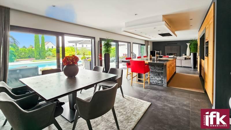 Maison - 165 m² - 5 pièces