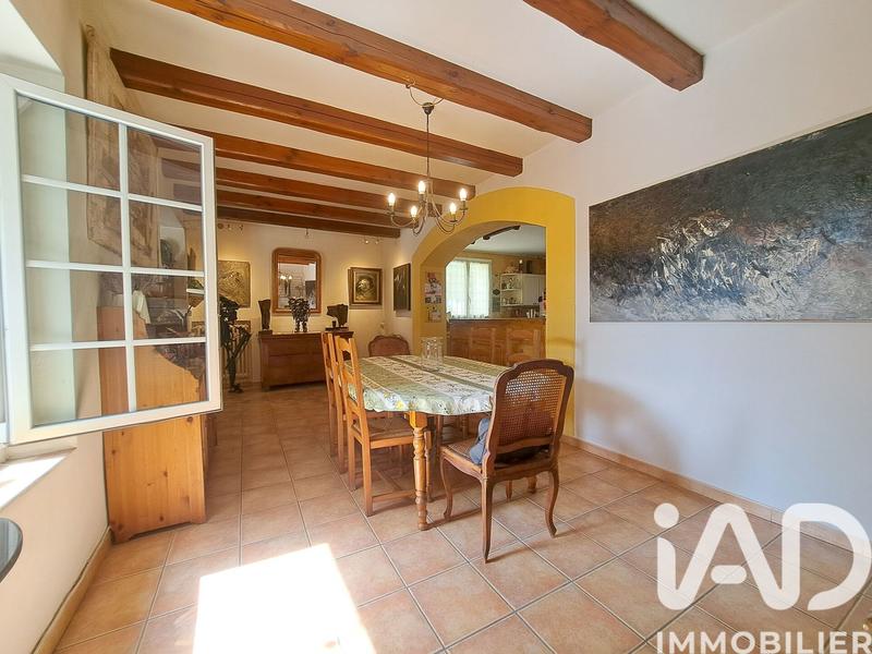 Maison - 220 m² - 7 pièces