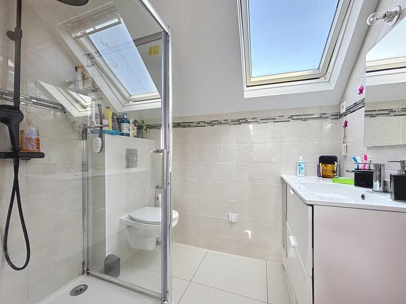 Maison - 160 m² - 8 pièces