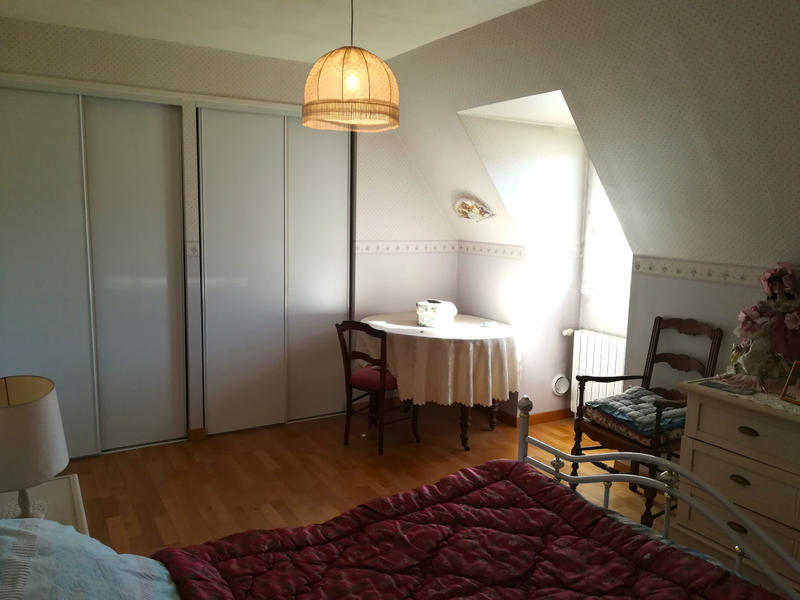 Maison - 210 m² - 6 pièces