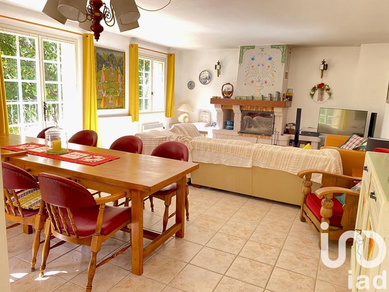 Maison - 204 m² - 8 pièces