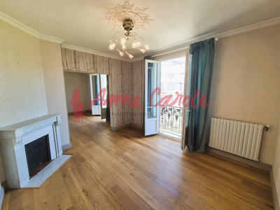 Appartement - 116 m² - 6 pièces