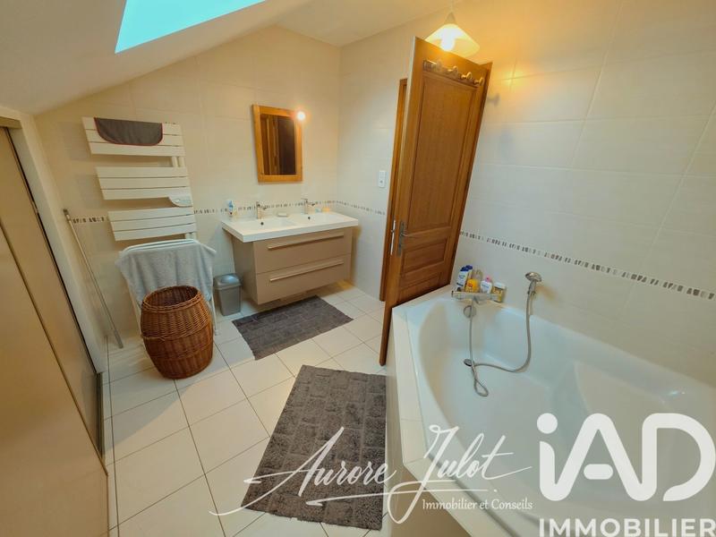 Maison - 138 m² - 5 pièces