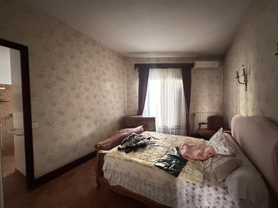 Maison de ville - 200 m² - 5 pièces