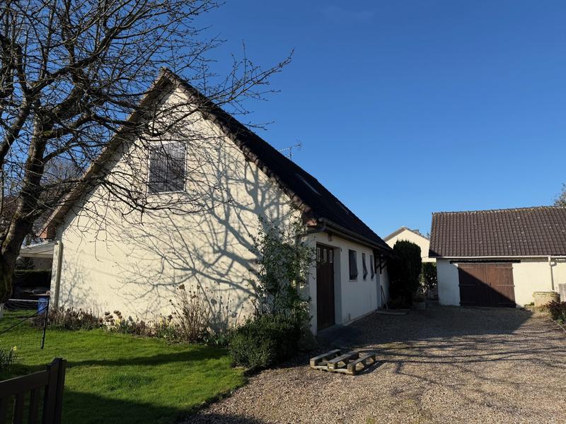 Maison - 140 m² - 5 pièces