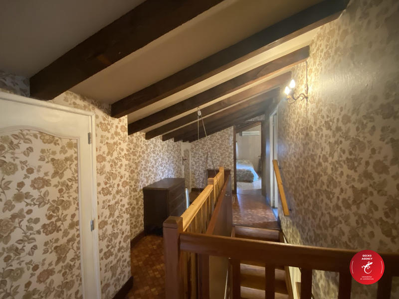 Maison - 142 m² - 8 pièces