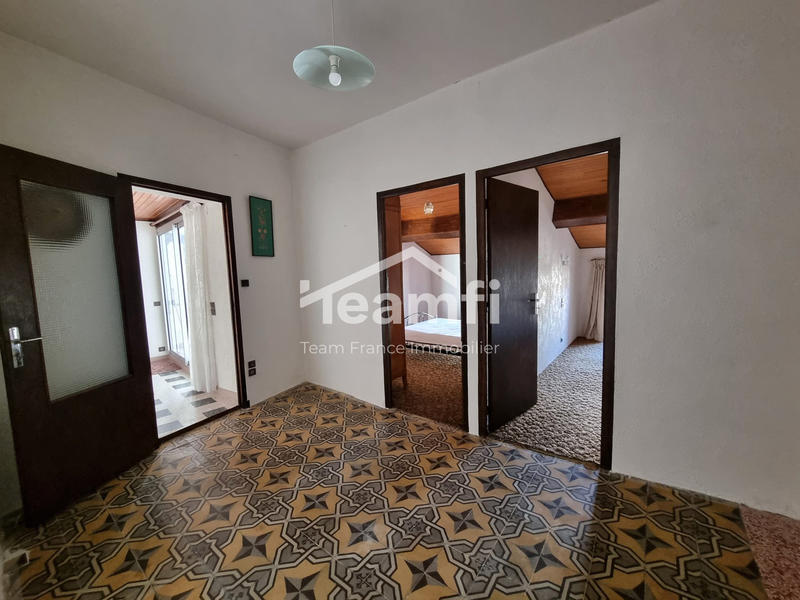 Maison - 226 m² - 8 pièces