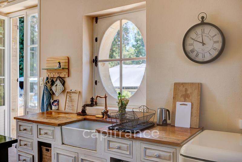 Demeure - 800 m² - 15 pièces