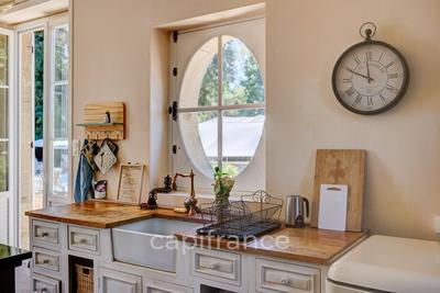 Demeure - 800 m² - 15 pièces