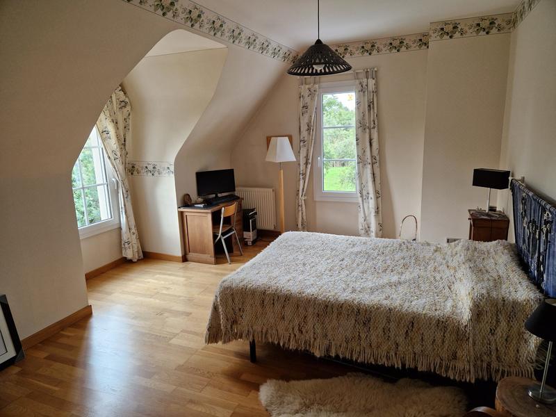 Maison - 185 m² - 7 pièces