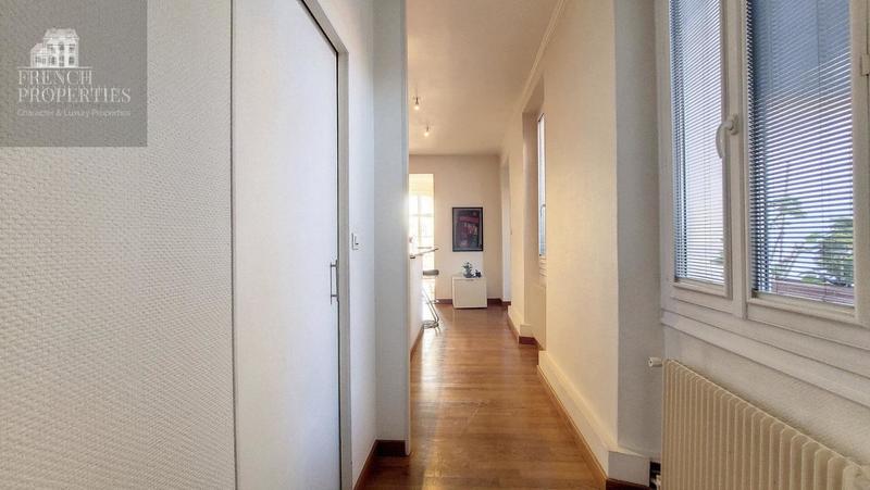 Appartement - 155 m² - 3 pièces