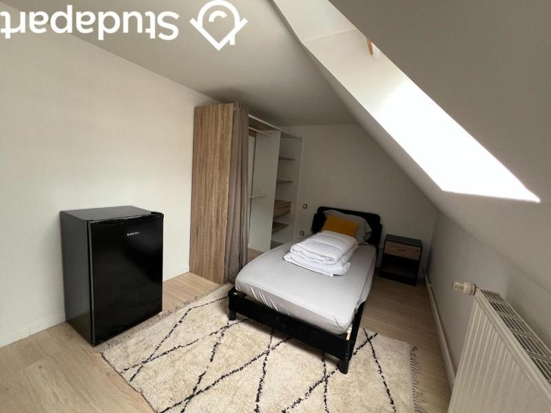 Chambre - 12 m² - 1 pièce