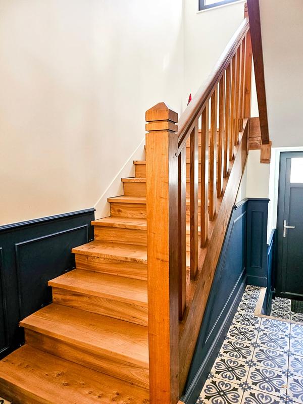 Maison - 311 m² - 10 pièces