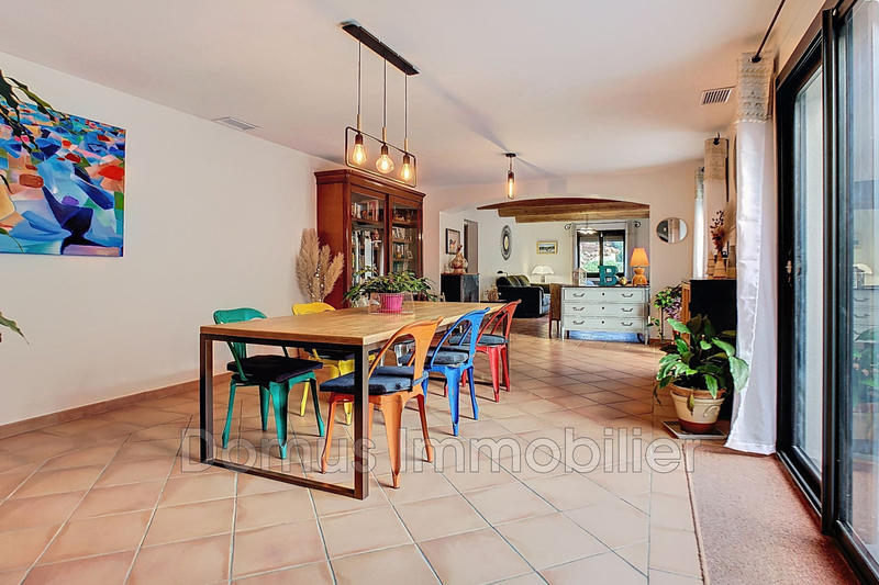 Maison - 188 m² - 8 pièces