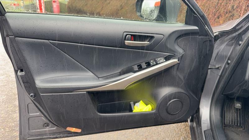 Lexus Is 2.5 Vvt-i 223 300h E-Cvt Pack Business