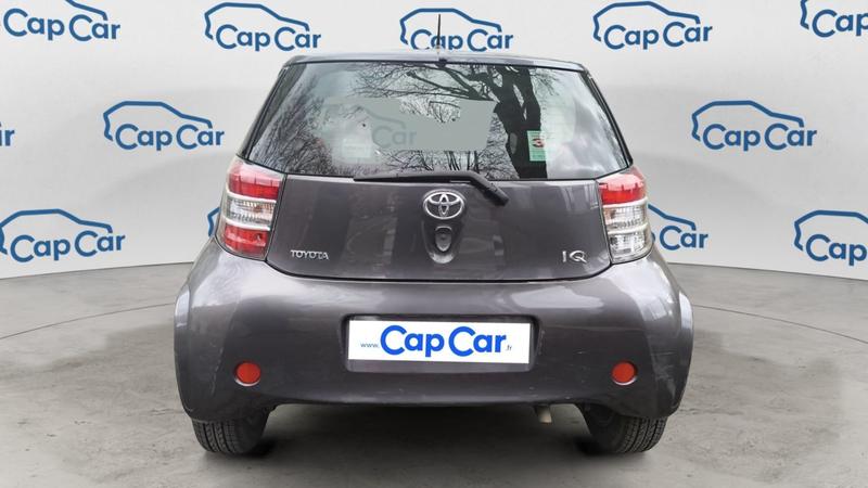 Toyota iQ 1.0 Vvt-i 68 .