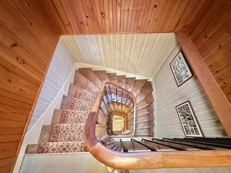 Maison ancienne - 308 m² - 11 pièces