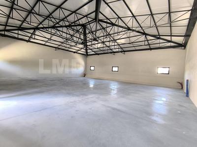 Local d'activités - 266 m² - 1 pièce