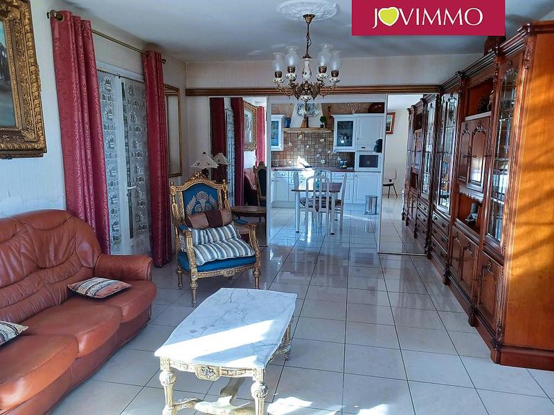 Maison - 210 m² - 9 pièces