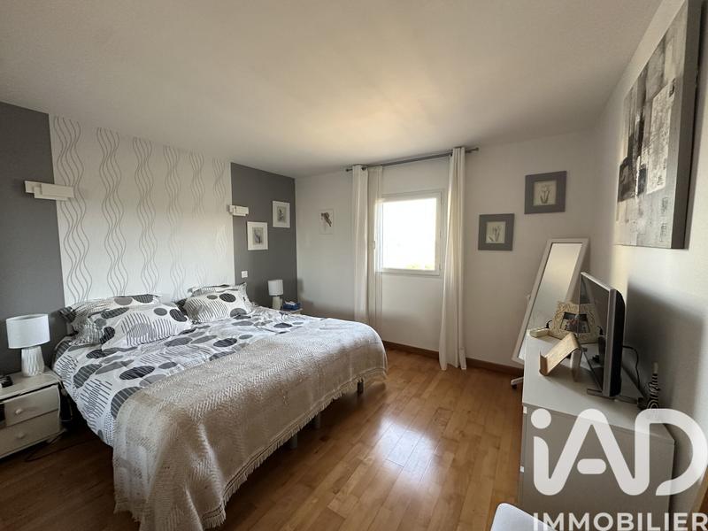 Maison - 244 m² - 8 pièces