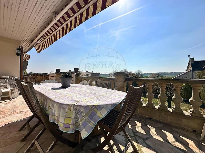 Maison - 145 m² - 7 pièces