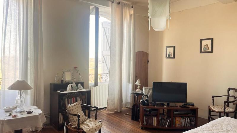 Maison de village - 320 m² - 8 pièces