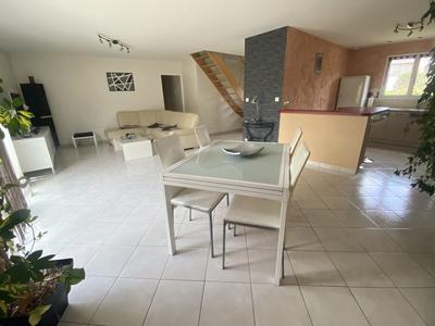 Maison traditionnelle - 124 m² - 6 pièces