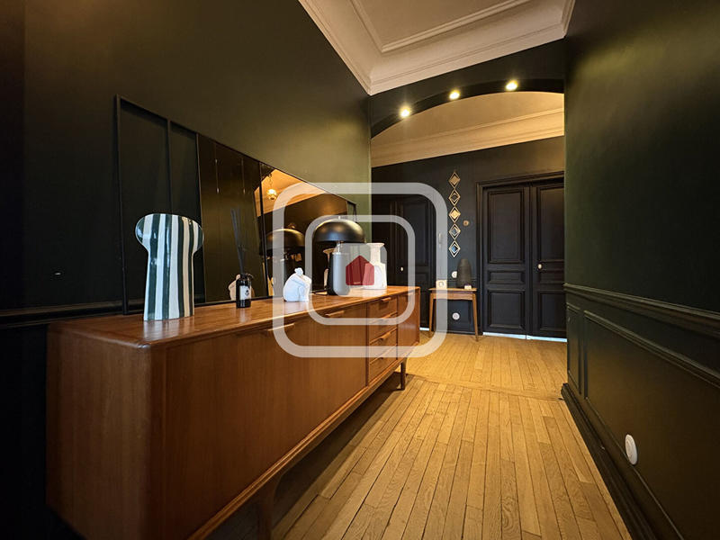 Appartement - 122 m² - 5 pièces