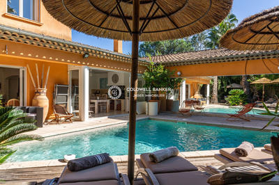 Maison - 180 m² - 6 pièces