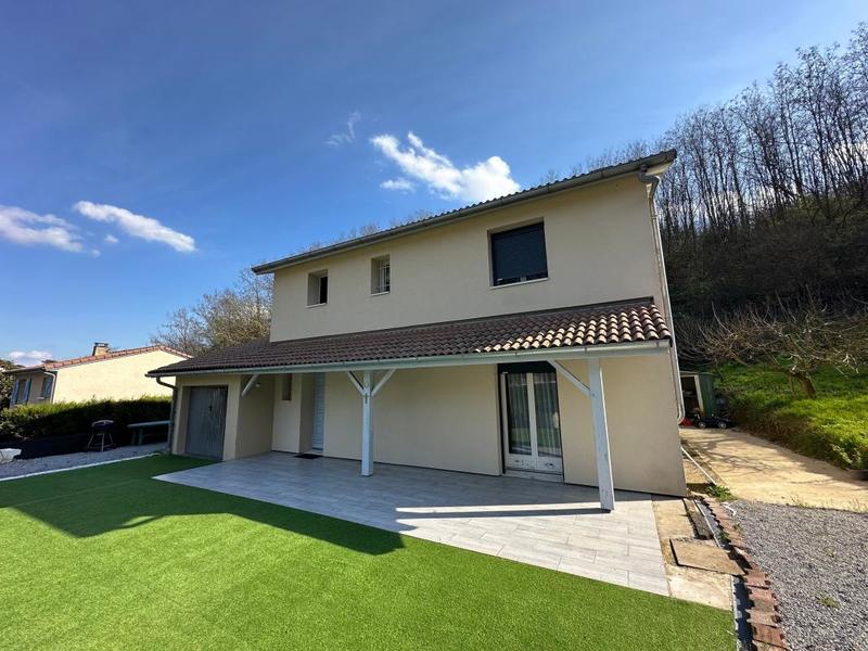 Maison - 100 m² - 5 pièces