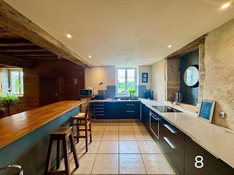 Corps de ferme - 368 m² - 11 pièces