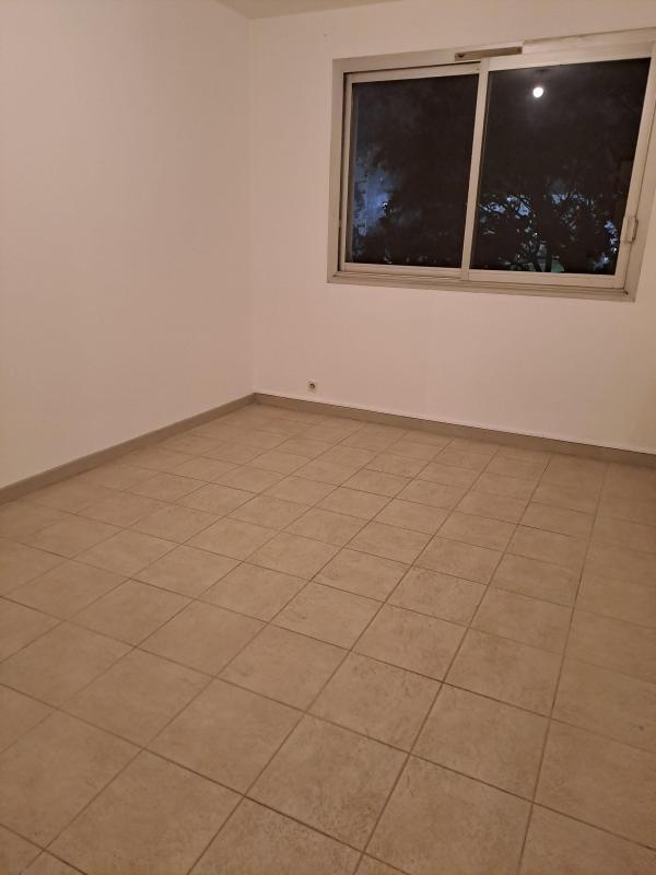 Appartement - 84 m² - 2 pièces