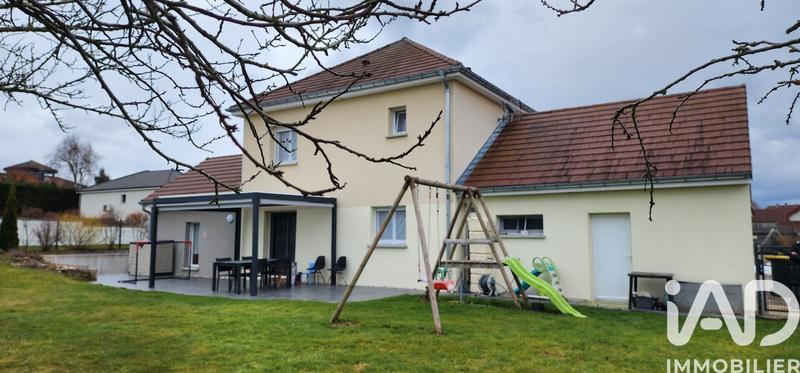 Maison - 121 m² - 6 pièces