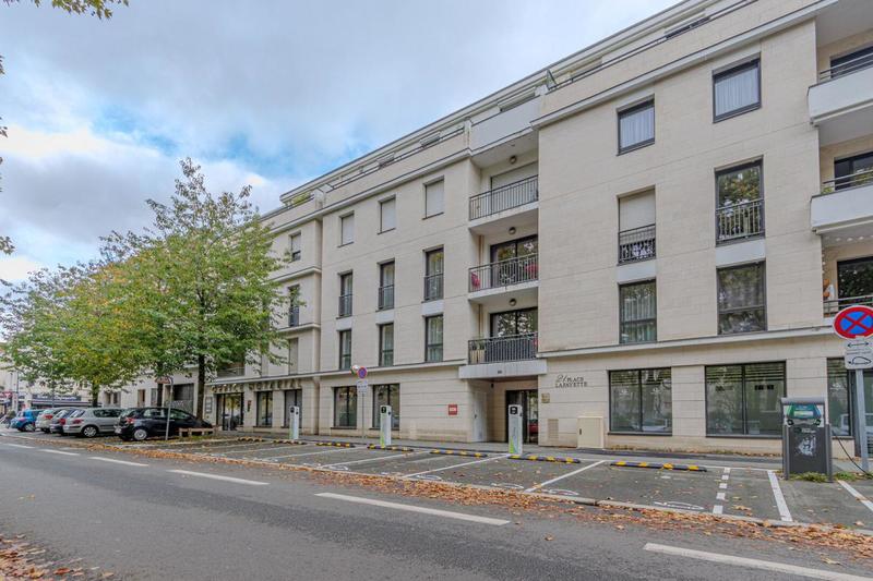 Appartement - 81 m² - 4 pièces